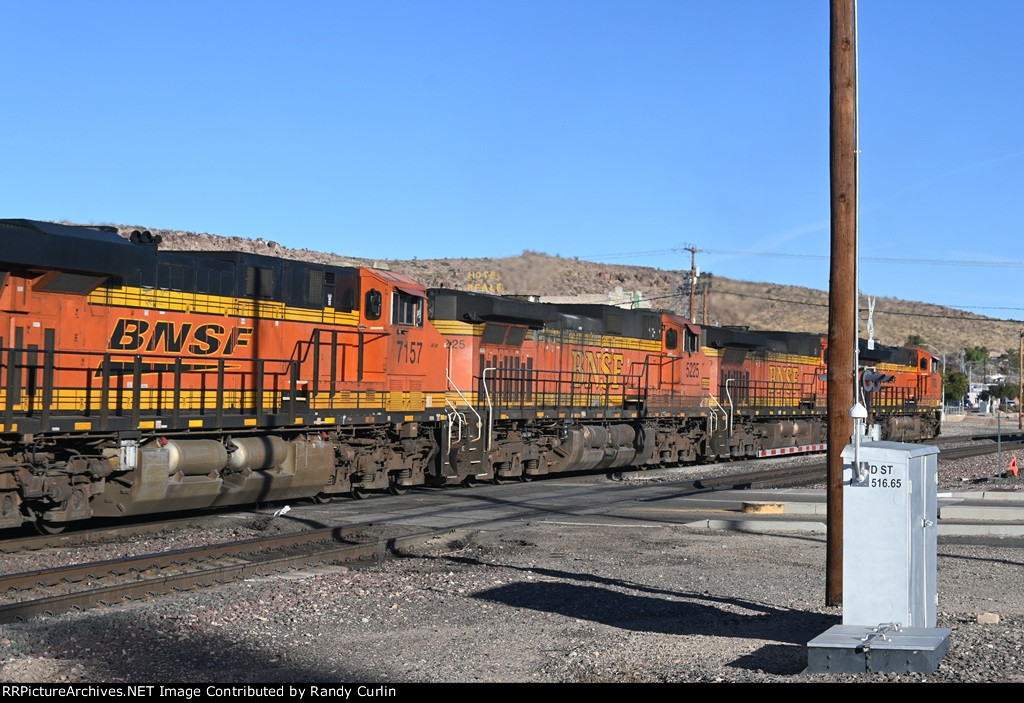 BNSF 3703 East